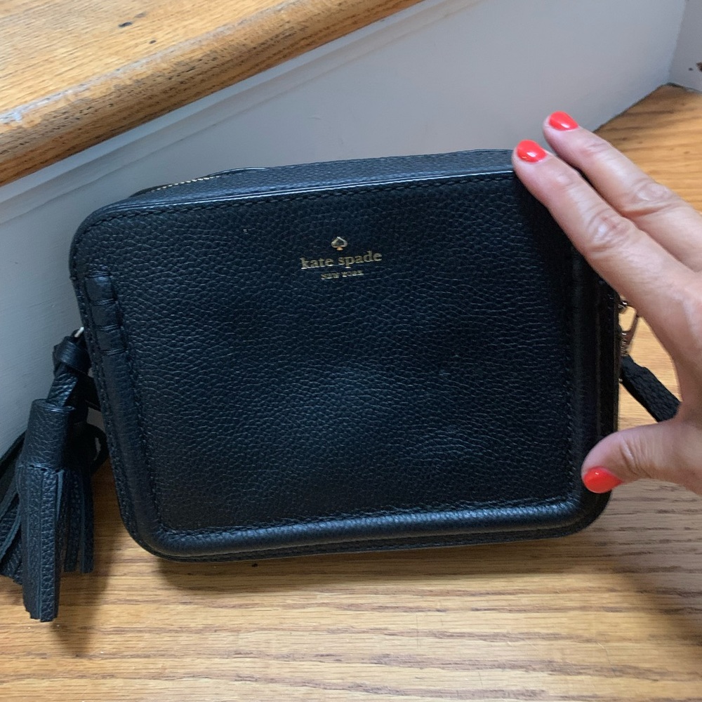 Authentic Kate Spade cross body. Like new. 100 % leather.Authentic Kate Spade